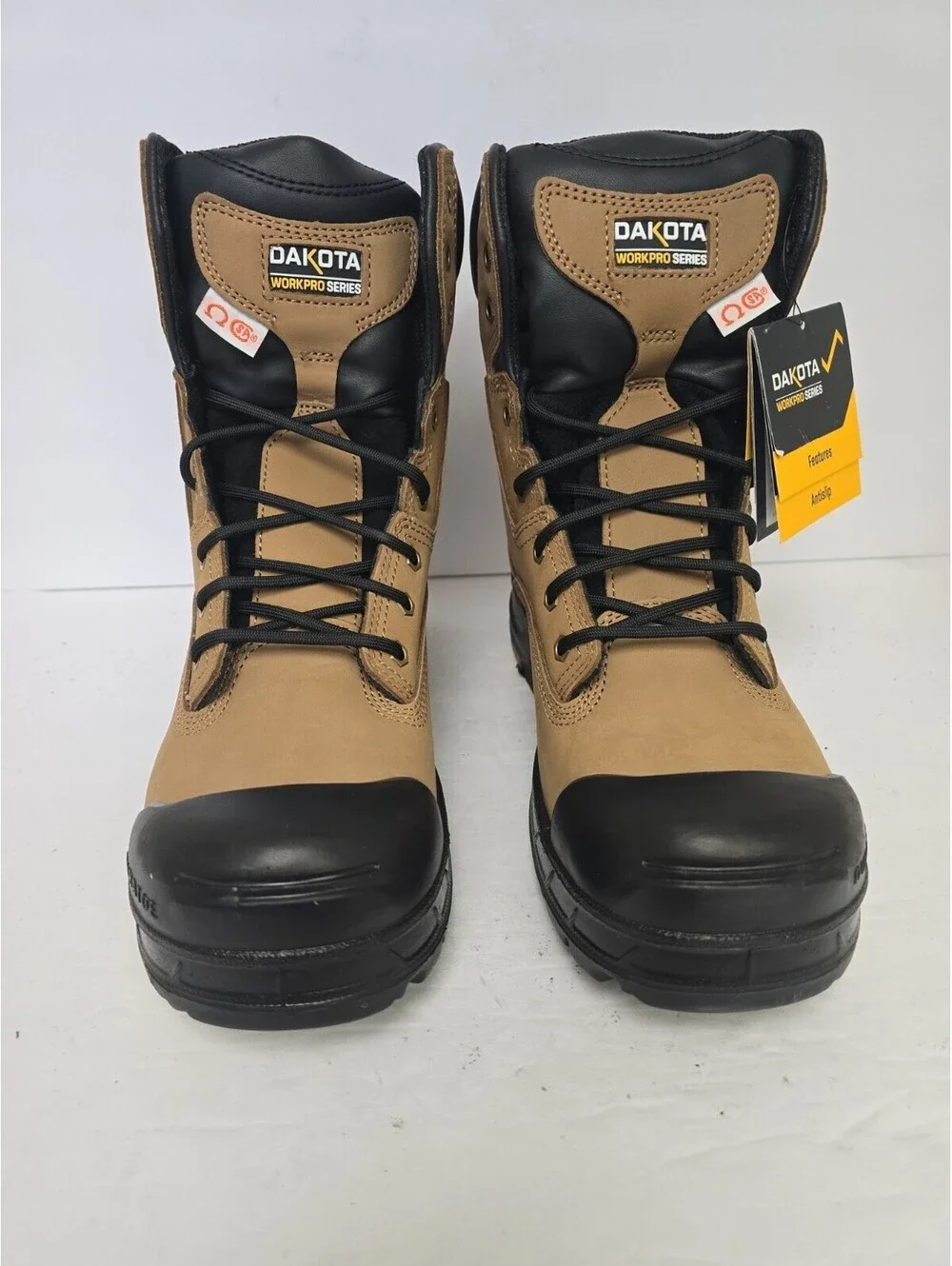 Dakota Men's 8